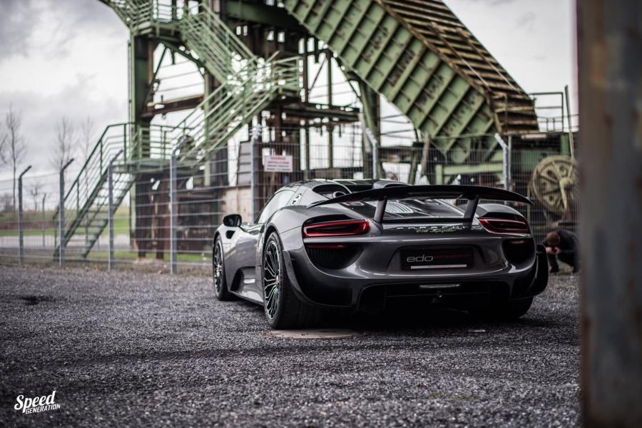  Porsche 918 Spyder by Edo Competition 2016 года  (фото 8 из 10)